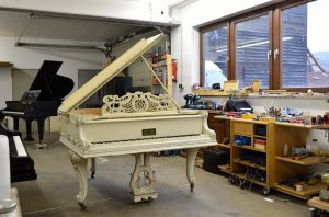 Carl Mand Flügel Rokoko 168cm