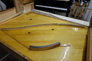 Übel & Lechleiter Klavier Restaurierung